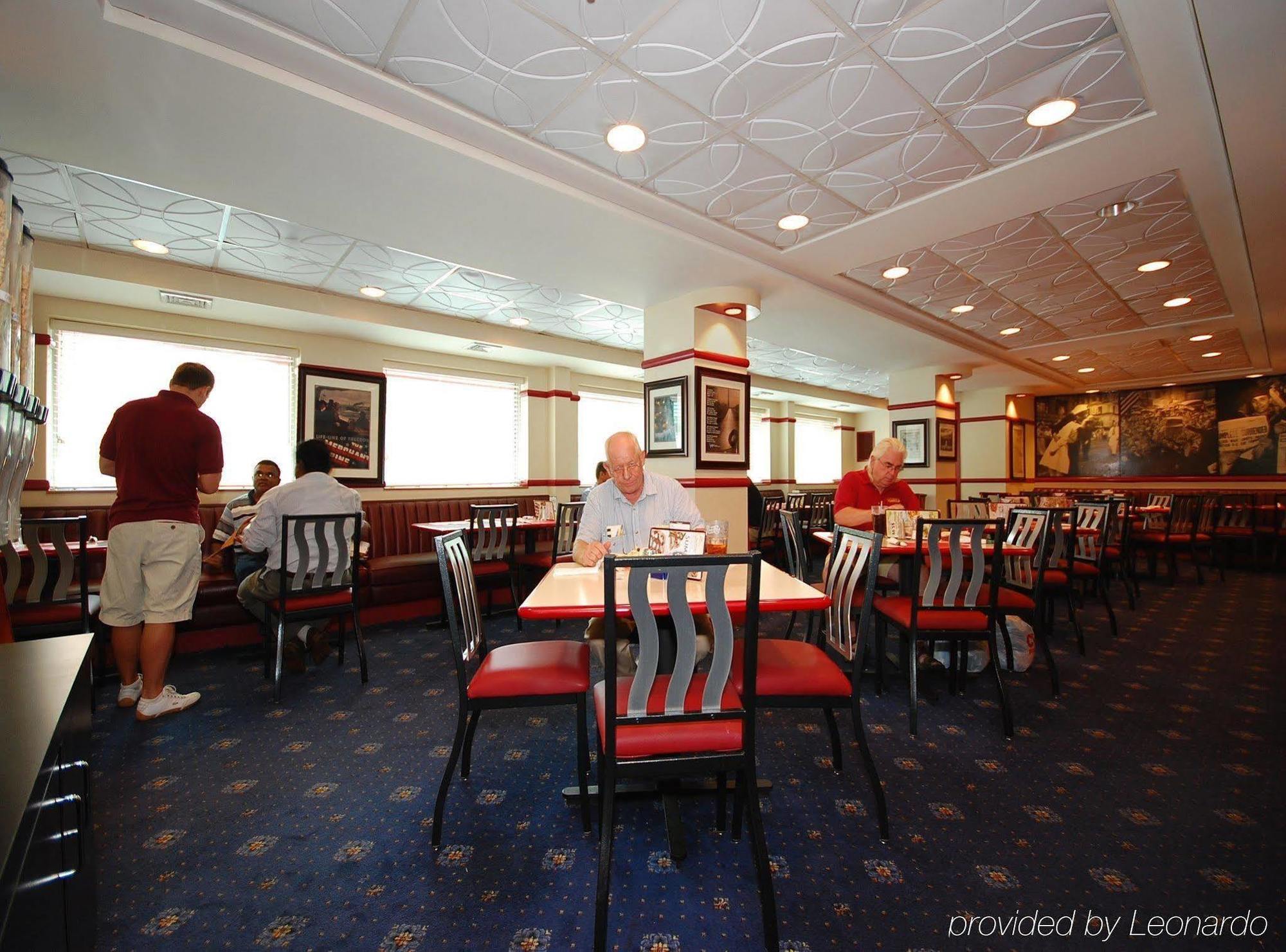 Quality Inn Iwo Jima Arlington Extérieur photo